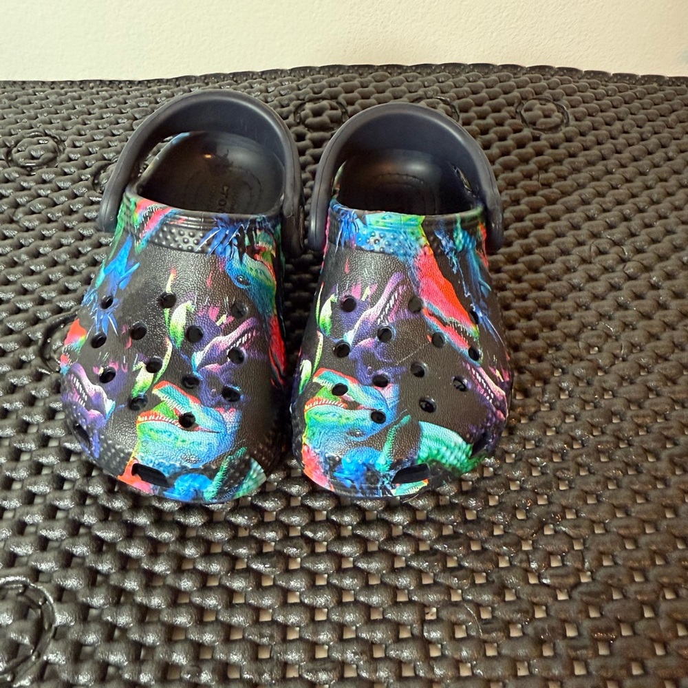 CROCS classic Dino Kids Multicolor Clogs